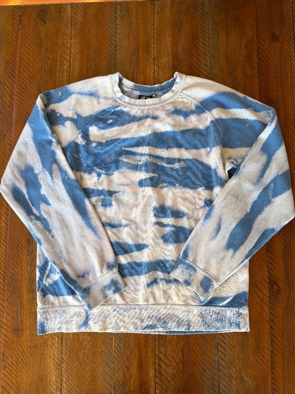 Women’s Blue Tie Dye Clound Sweatshirt Top Medium